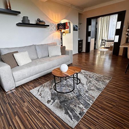 Apartment On Gellert Hill Downtown With Free Garage & Castle View Budapeste Exterior foto